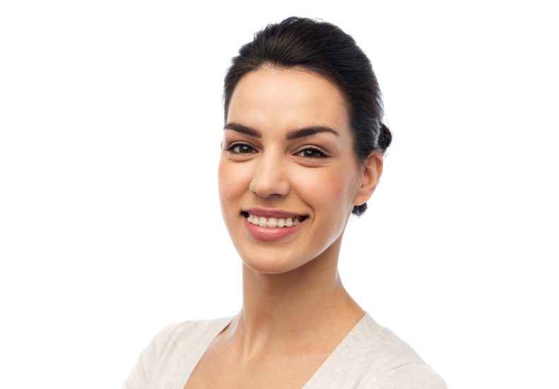 mujer sonriendo